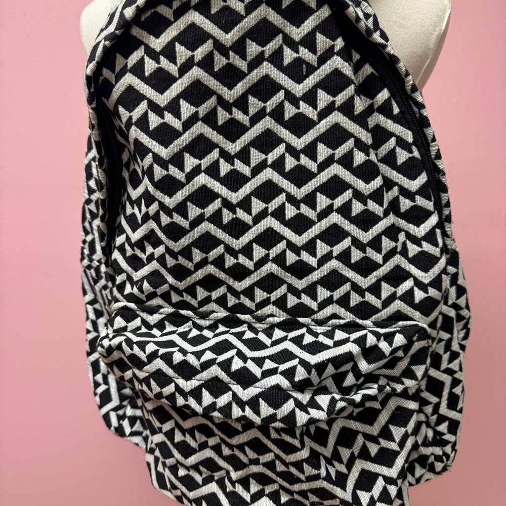 Patterned backpack - Picture 2 of 4